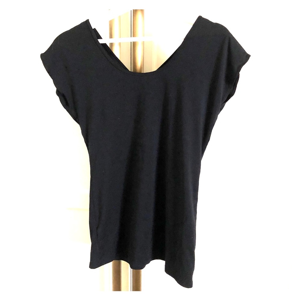 Reversible V or Round Neck Capsleeve Tee